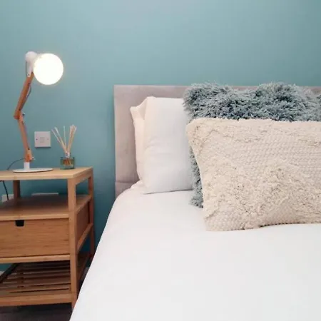 Cathedral Heights By Mia Living 2 Bedroom Apartment With Private Terrace